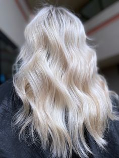 Full Head Of Foils Blonde, Full Head Babylights Blonde, Fine Babylights, Blonde Full Head Highlights, Full Head Babylights, Full Head Highlights Blonde, Pearl Blonde Highlights, Full Head Blonde Highlights, Full Head Of Babylights