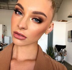 Rose Gold Eye Makeup, Wedding Hairstyles And Makeup, Gold Eye Makeup, Stylish Makeup, Bridal Eye Makeup, Beauty Make-up, Makijaż Smokey Eye, Braut Make-up, Makeup Hacks