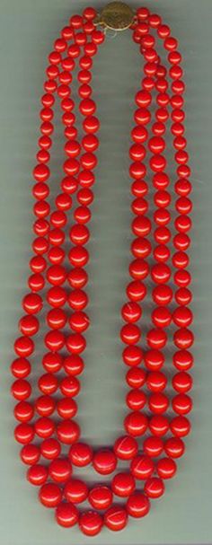 Polish Traditional Clothing, Hungarian Dress, Polish Clothing, Polish Traditions, Red Beaded Necklaces, Polish Art, Dance Accessories, Red Beads, Folk Fashion