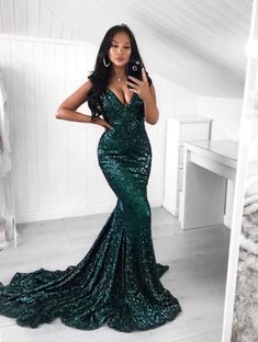 Zulu Dresses, Green Sequin Prom Dress, Green Satin Prom Dress, Green Sequin Dress, Green Prom, Prom Dresses 2018, V Neck Prom Dresses, Prom Dresses 2019, Sequin Prom Dress