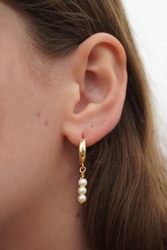 The perfect classy earring for day to day!  ~18k Gold Plated Hypoallergenic Huggie Earrings Classy Earrings, Huggie Earring, Pearl Earring, Wilmington Nc, Huggie Earrings, Huggies Earrings, Favorite Jewelry, Jewelry Earrings Dangle, Etsy Earrings