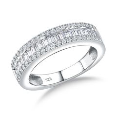 a white gold ring with baguetts and diamonds