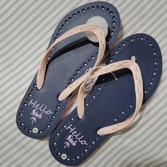 Light Pink Slippers With Navy Blue Top. Shein Size 5. Pink Synthetic Slippers For The Beach, Pink Synthetic Beach Slippers, Pink Synthetic Flip Flops For Pool, Summer Style Pink Flip Flops For Pool, Summer Pink Flip Flops For Pool, Pink Summer Flip Flops For Pool, Casual Pink Flip Flops For Pool, Pink Casual Sandals For Pool, Summer Pink Pool Sandals