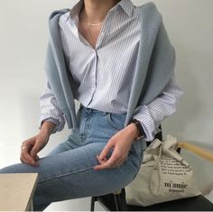 Korean Fashion Trends, Mood Board Fashion, Outfit Look, Street Style Chic, Looks Style, Elegant Outfit, Fast Fashion, Preppy Style, Striped Shirt