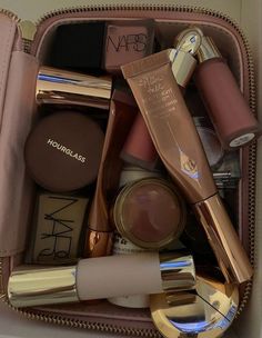 Hourglass Makeup Products, Hourglass Makeup Aesthetic, Nars Makeup Aesthetic, Sephora Aesthetic, Donut Aesthetic, Rhode Aesthetic, Aesthetic Vanity, Vanity Aesthetic, Make Up Aesthetic