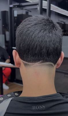 Taper Fade Haircut Design Back, Trait Taper, Designs In Hair For Boys, Taper Fade Haircut Design, Taper Fade With Design, Corte Taper Fade, Back Taper Design Haircut, Taper Fade Design, Fade With Design