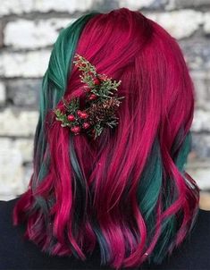 Red And Green Hair, Hairstyles Color, Reality Shifting, Split Hair, Bright Hair, Christmas Hairstyles