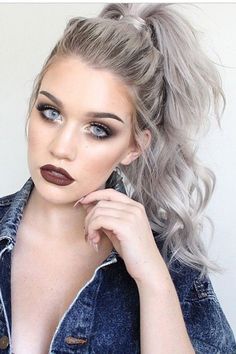 Grey Hair Ideas Trendy We Fryzurach, Grey Hair Looks, Granny Hair, Dark Lipstick, Silver Grey Hair, Temporary Hair Color, Platinum Hair, Ombré Hair, Grey Hair Color