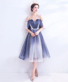 SIZE  Q Cocktail Sequin Tulle Dress, Blue Sequined Tulle Evening Dress, Sequined Tulle Evening Dress For Prom Season, Evening Sequin Dresses With Glitter Tulle, Cocktail Evening Dress With Sequins And Tulle, Sleeveless Sequin Dress With Glitter Tulle, Homecoming Dresses With Sequins And Glitter Tulle, Blue Glitter Tulle Dress For Prom Season, Summer Prom Dress In Glitter Tulle