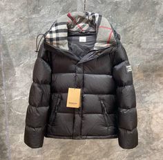 Burberry Jacket Outfit, Boujee Fits, Cute Nike Outfits, Street Fashion Men Streetwear, Foto Baby, Cute Nikes, Men Clothes, Burberry Men