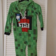 Mojang Minecraft Union Suit Aka Onesie Size 6/ 7 Long Sleeve Green Sleepwear For Playwear, Green Long Sleeve Onesie For Sleepovers, Green Casual Sleep Onesie, Green Long Sleeve Onesie For Playwear, Long Sleeve Green Onesie For Playwear, Green Long Sleeve Playwear Onesie, Pajama Ideas, Mojang Minecraft, Union Suit