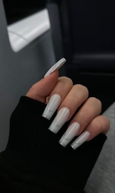 Art List, Coffin Nails Ombre, Mickey Nails, Vision Bored, Nail Coat, Gold Glitter Nails, Winter Nails Acrylic, Modern Nails, Basic Nails