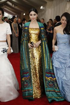 Fan Bingbing, Met Gala Red Carpet, Best Red Carpet Looks, Mode Abaya, Donatella Versace, Costume Institute, فستان سهرة, On The Red Carpet, Gorgeous Gowns