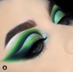 Green Goth Makeup, Fancy Eyeliner, Eyebrow Shaping Makeup, Saint Patricks Day Makeup, Teal Makeup, Green Shadow, Glitter Makeup Looks