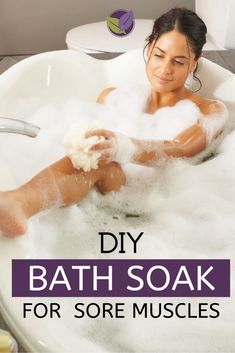 Soaking in an essential oils bath at the end of the day feels incredible! Here's how to make a soothing, homemade bath soak using essential oils and epsom salts. #bathsoak #bathsalts #essentialoils #essentialoilhaven Diy Epsom Salt, Diy Bath Soak, Bath Salts Recipe, Essential Oil Diy, Epsom Salt Bath, Diy Essential Oil Recipes, Salt Bath, Diy Essentials, Soothing Bath