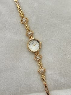 Vintage Gold Womens Dainty Watch Small Face # Vintage Gold Watch Women, Vintage Watches Women Classy, Dainty Watches For Women, Vintage Watch Women, Dainty Watches, Dainty Watch, Vintage Gold Watch, Small Face, Vintage Watches Women