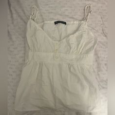 New But No Tag, Never Worn White Cotton Tank Top For Day Out, White Cotton Tank Top For Daytime, White Cotton Tops For Daytime, White Tank Top For Daytime Spring Wear, Summer White Tops For Daytime, White Summer Tops For Daytime, Tiffany Tank, Brandy Melville, Brandy