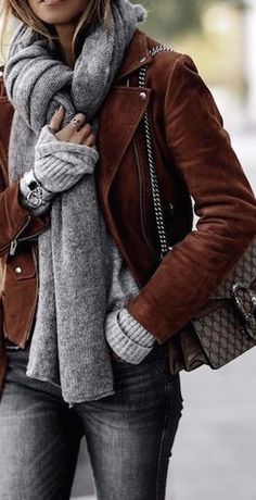 Grays and Browns go well together and are a great combination in winter! | Fall fashion outfit suggestions for trendy women. Fall Winter Fashion Trends, Fall Winter Trends, Fashion Trends Winter, 2017 Fashion Trends, Winter Trends, Looks Chic, Casual Winter Outfits