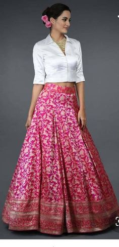 Skirt and top will be made to your measurements. I send you the measurements sheet once you order. The outfit is made to order so please alow minimum 2 weeks shipping time. Please don't hesitate to convo me if you have any questions Pink Banarasi Lehenga, Indian Skirt And Top, Long Skirt Top Designs, Long Skirt And Top, Long Blouse Designs, Lehenga Saree Design, Indian Skirt, Long Gown Design