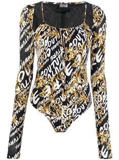 black all-over logo print baroque-pattern print square neck long sleeves Moda Denim, Body Manga Longa, Rainbow Outfit, Couture Outfits, Versace Jeans Couture, Versace Jeans, Womens Bodysuit, Black Bodysuit, Black Outfit