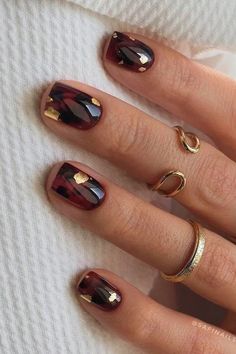 Cute & Beautiful Short Nail Design Ideas | Nails | Nail Design | Short Nails Kutek Disney, Nagel Tips, Smink Inspiration, Her Nails, Classy Acrylic Nails, Makijaż Smokey Eye, Thanksgiving Nails, Round Nails, Short Nail Designs