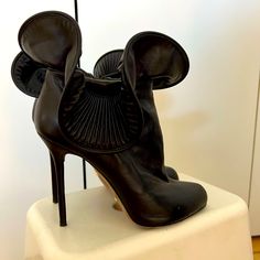 Great Condition Absolutely Gorgeous Shoes - Perfect Statement Piece Size 38 Ralph Russo Heels, Luxury High Heel Boots With Spikes, Glamorous Spiked High Heels, Chic Zebra Print High Heels, Sergio Rossi Heels, Sergio Rossi Shoes, Rossi Shoes, Sergio Rossi, Gorgeous Shoes