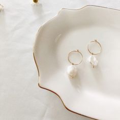 These Gorgeous Pearl Hoop Earrings Will Be Your New Favorite Earrings. They're Perfect For Any Occasion And They Are Easy For Dress Up And With Your Skinnies. Features A Baroque Freshwater Pearl With High Luster, Suspended On A 14k Gold Filled- Materials Durable For Everyday Wear. Classic Small Hoops With 14k G.F And Genuine Freshwater Pearls Measures Approx. 3/4" Diameter Lightweight Handcrafted Premium Collection Brand: Flint J. Baroque Pearl Earrings, Pearl Hoop Earrings, Everyday Earrings, Gold Pearl, Baroque Pearls, Pearl Jewelry, Freshwater Pearls, Beautiful Jewelry, Gold Filled