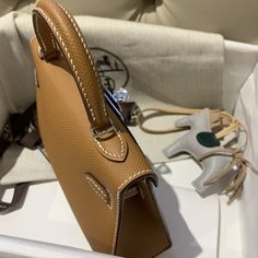 New arrival in stock 37 golden brown Mini 2nd generation 2nd generation original epsom leather silver buckle gold buckle top full hand-stitched Buckle Top, Lv Purse, Lv Shoes, Lv Handbags, Lv Belt, Lv Wallet, Basket Bag, Brown Silver, Leather Silver