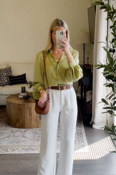 Colorful Business Outfits For Women, Business Casual Outfits For Women School, Work Outfit Trousers, Business Professional Outfits Gen Z, Gen X Business Casual, Business Casual Outfits Pants, Cute Business Professional, Trendy Business Professional Outfits For Women, Work Outfits With Green Pants