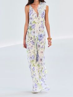 ZIMMERMANN Natura appliquéd floral-print linen and silk-blend maxi dress | NET-A-PORTER Floral Dresses Short, Winter Beauty, Wedding Vibes, Swimsuit Dress, Swimsuit Shops, Fine Jewelry Designers, Printed Linen, Clothes Collection, Everyday Wardrobe