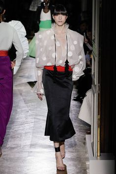 Pierpaolo Piccioli, London Fashion Weeks, 90s Runway Fashion, Milan Fashion Weeks, Valentino Rockstud