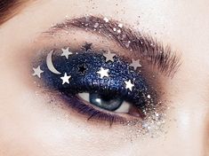 Face Glitter, Smink Inspiration, Gold Eyeshadow, Eye Makeup Designs, Creative Eye Makeup, Makeup Hacks, Kesha, Eye Makeup Art, Fantasy Makeup