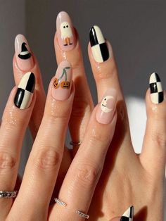 Get ready for Halloween with these spooky and creative nail art designs! From ghosts and bats to pumpkins and spiders, this vidGet ready for Halloween with these spooky and creative nail art designs! From ghosts and bats to pumpkins and spiders, this video will show you step-by-step how to achieve the perfect Halloween manicure. Whether you're going for cute or creepy, these nail art ideas will surely impress at any Halloween party.eo will show you step-by-step how to achieve the perfect Hallowe Fall Nail Polish, Nail Polish Colors Fall, Halloween Nail Designs, Fall Nail Art, Halloween Nail Art, Funky Nails, Nail Arts, Nail Polishes