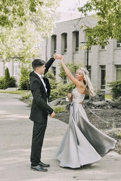 Prom Poses For Couples, Prom Photo Poses, Funny Prom