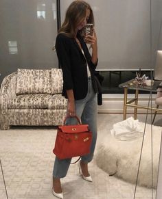 White Pumps Outfit, White Pump, Business Casual Blazer, Blazer Pattern, Minimalist Fashion Women, Hermes Kelly Bag, Pop Of Red, Something Navy