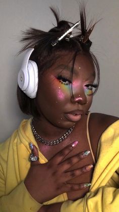 Festival Makeup Looks, Colorful Makeup Looks, Futuristic Makeup, Flawless Face Makeup, Under Eye Makeup, Makeup For Black Skin, Cool Makeup Looks, Colorful Eye Makeup