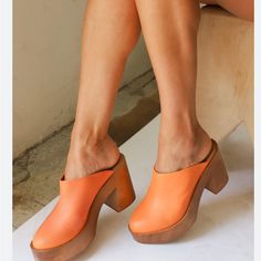 Free People Suki Platform In Peach. Size 39. Light Wear. Casual Orange Slip-on Heels, Orange Mules With Removable Insole And Round Toe, Summer Clogs With Deep Heel Cup And Round Toe, Casual High Heel Mules With Deep Heel Cup, Casual Orange Closed Toe Mules, Orange Closed Toe Leather Clogs, Orange Leather Closed Toe Clogs, Chic Platform Clogs With Flat Heel, Spring Leather Platform Clogs