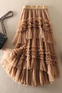 Elegant Mood Tulle Pleated Ruffle Elastic Waist Tiered Midi Skirt – roschic Sukienki Maksi, Fall Skirt, Tiered Midi Skirt, Mode Boho, Party Kleidung, Linen Maxi Dress, Fall Skirts, Linen Skirt, Asymmetrical Design