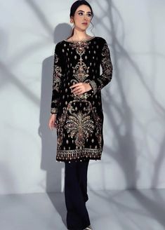 Velvet Sleeve, Designer Punjabi Suits, Lehenga Suit, Cotton Salwar Kameez, Salwar Kameez Online, Pakistani Designer Suits, Velvet Suit, Pakistani Salwar Kameez, Pure Chiffon