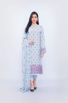 Bareeze Mosaic Tile Ch2830 Light Grey Collection 2021 Suits For Wedding, Light Grey Dress, Pakistani Designer Suits, Gul Ahmed, Ladies Clothing, Grey Dress, Pakistani Designers, Anarkali Dress, Shalwar Kameez