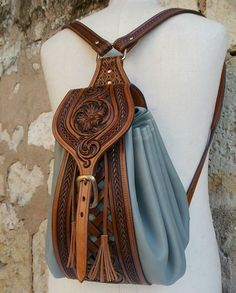 Click to close image, click and drag to move. Use arrow keys for next and previous. Anting Manik, Fantasy Clothing, Fantasy Fashion, Character Outfits, Larp, Leather Purse, Leather Working, Hobo Bag