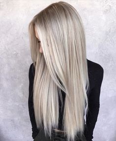 Silver Hair Highlights On Blonde, Icy Cool Blonde Hair Color, Gray Blonde Hair, Icy Blonde Highlights, Hairstyle Examples, Silver Blonde Hair, Dyed Blonde Hair, White Highlights