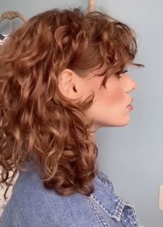 Shaggy Haircuts For Women, Shaggy Bobs, Hush Cut, Shaggy Haircut, Curly Red Hair, Shaggy Hairstyles, Natural Curly Hair Cuts, Red Curly Hair, Shaggy Haircuts