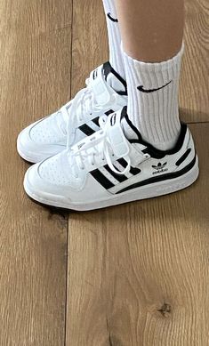 Adidas Forum Low, Forum Low, Fashion Shoes Heels, Adidas Forum, Fashionable Shoes, Shoe Inspo, Casual Style Outfits, Dream Clothes, Shoes Heels Boots