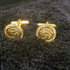 Classy Versace Cuff Links Gold Tone With Iconic Medusa Head In Excellent Condition. Medusa Head, Versace Accessories, Cuff Links, Limited Time, Cufflinks, Versace, Gold Tones, Cuff, Gold