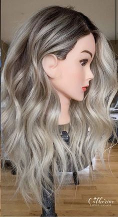 Tori Deal Hair, Balayage Hair Blonde Cool Tone, Dark Silver Blonde Hair, Full Head Highlights Before And After, Ash Blonde Hair Dark Roots, Natural Root Balayage, Mechas Color Beige, Ash Beige Blonde, Pelo Color Ceniza