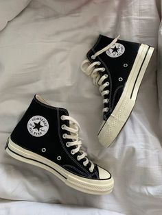 Boty Converse, Converse Haute, Cute Converse Shoes, Cute Converse, Dr Shoes, Shoe Wishlist, Nike Tennis, Hype Shoes, Aesthetic Shoes