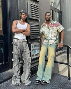 Elevated Streetwear Men, Avant Garde Fashion Street, Miami Streetwear, Coffee Shoot, Miami Fits, Outfit Ideas Men Casual, Aesthetic Outfits Male, Baggy Jeans Outfits, Mens Aesthetic Fashion