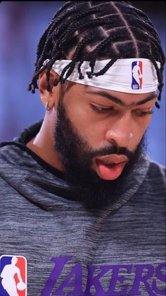 Anthony Davis Braids, Short Box Braids For Men, Black Guy Braids, Anthony Davis Wallpapers, Anthony Davis Haircut, Cornrow Ideas For Men, Anthony Davis Lakers, Cornrow Ideas, Braided Designs