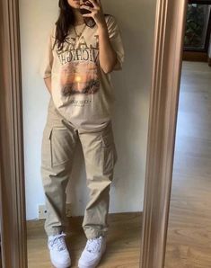 Pakaian Hipster, Baggy Outfit Ideas, Stile Hijab, Cargo Pants Outfit, Baggy Clothes, Tomboy Outfits, Tomboy Style Outfits, Swaggy Outfits